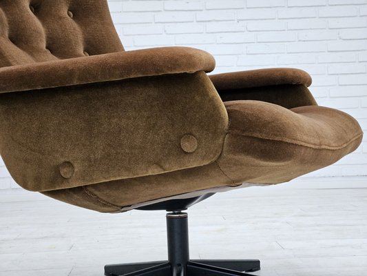 Vintage Scandinavian Swivel Chair in Velour, 1960s-TMW-1725151