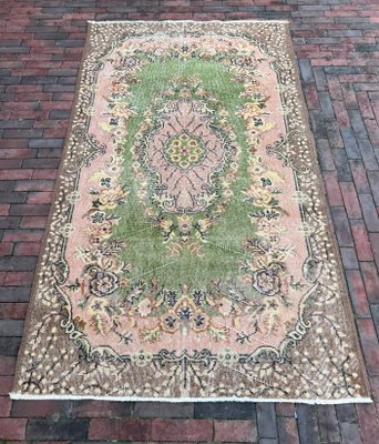 Vintage Usak Rug in Green and Pink-ORQ-1425055