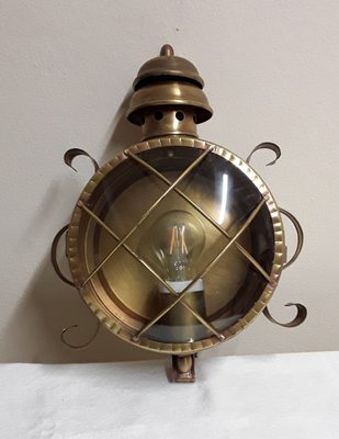 Vintage Wall Lamp in Brass with Arched Glass, 1980s-HOI-1789359