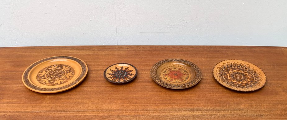 Vintage Wooden Wall Plates, Set of 4-UAH-1313369