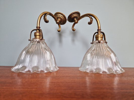 Wall Lights in Gilded Bronze and Grooved Glass from Holophane, 1920s, Set of 2-FAX-1733863