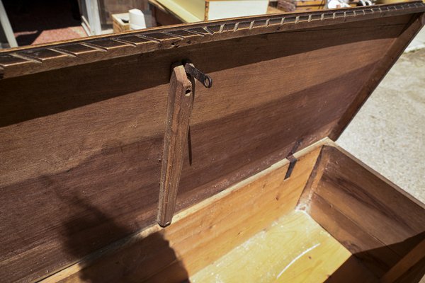 Walnut Bench Chest with Pierced Ciabatta Feet-RAQ-1389100