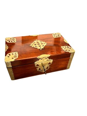 Walnut & Brass Travel Box, 1790s-SEI-1431987