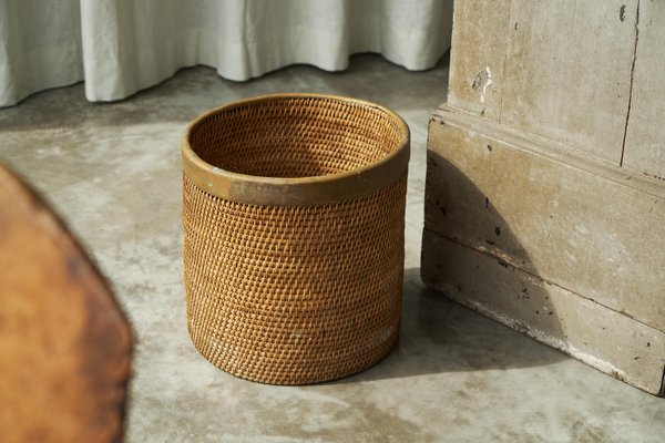 Waste Paper Basket in Rattan and Patinated Brass, 1950s-FEW-2024210