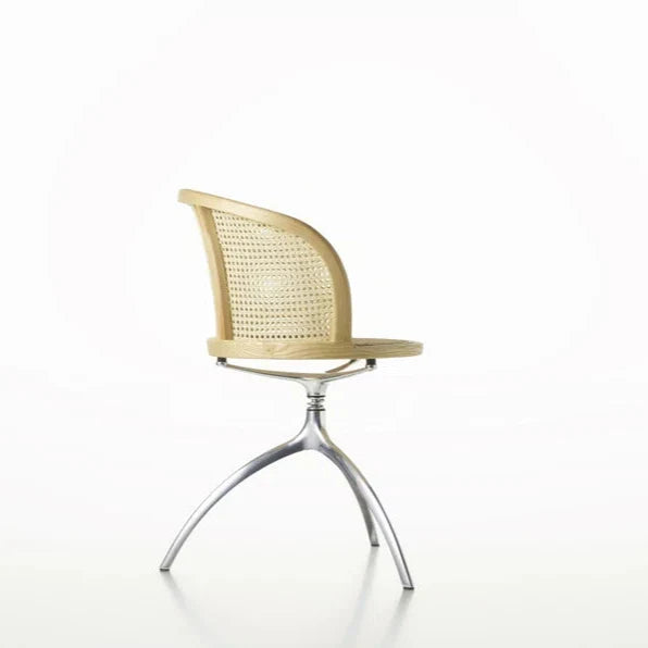 young lady / 901 - Swivel easy chair in Vienna straw