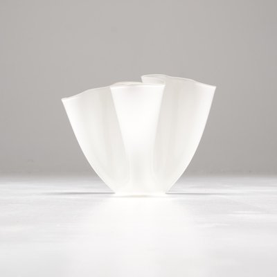 White Glass Cartoccio Vase by Pietro Chiesa for Fontana Arte, 1970s-VT-786154