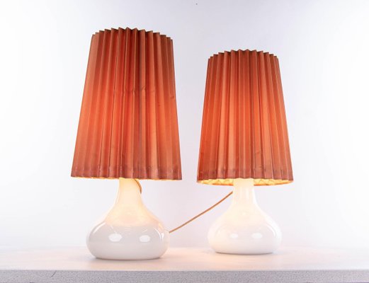 White Holmegaard Glass Table Lamps by Kyllä Svanlund, 1960s, Denmark, Set of 2-DEK-932621