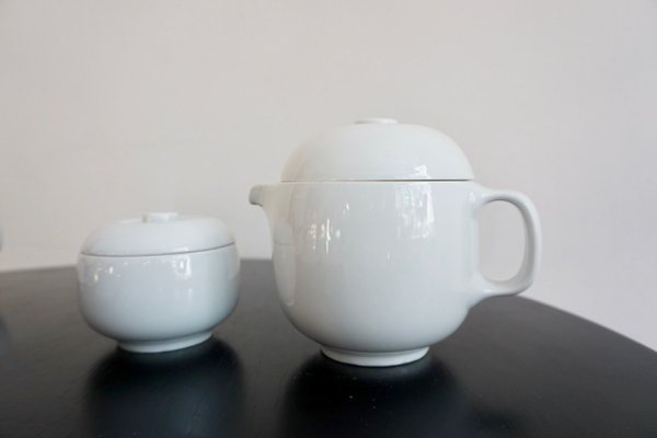 White Round Alföldi Szaturnusz Coffee Set by Horváth László & Ambrus Éva for Alföldi Porcelángyár, 1970s, Set of 17-HYJ-683413