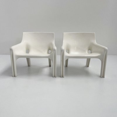 White Vicario Lounge Chairs by Vico Magistretti for Artemide, 1970s, Set of 2-WZS-2031468