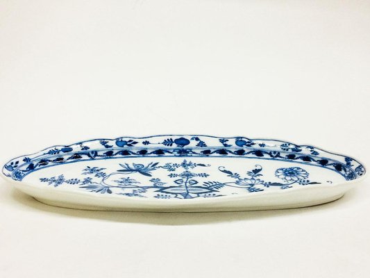 Wide 19th Century Oval Platter in Onion Pattern from Meissen-UCH-1224646