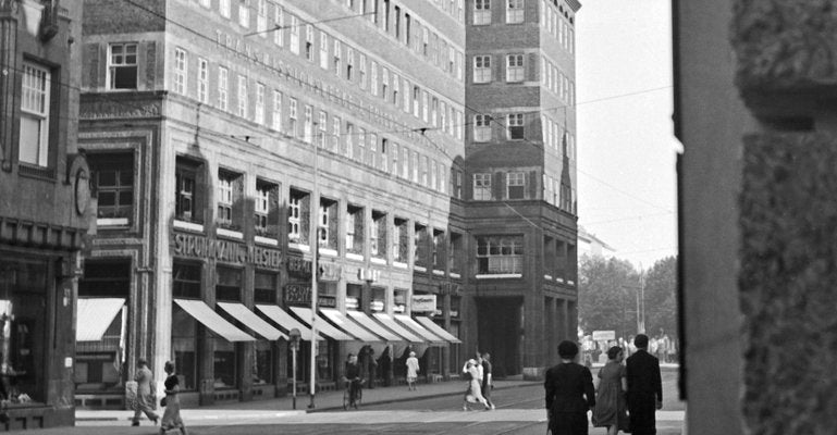 Wilhelm Marx Skyscraper at Duesseldorf City Centre, Germany 1937-DYV-995286