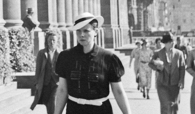 Woman Coming Along the Koenigsbau Palace, Stuttgart Germany, 1935-DYV-988161