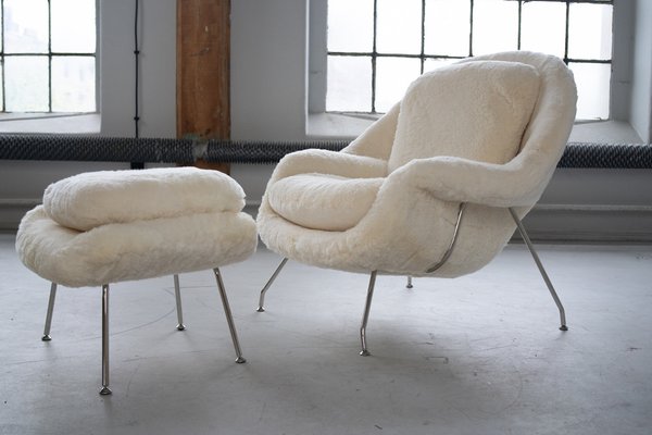 Womb Chair and Ottoman in Fluffy White Fabric by Eero Saarinen, 1948, Set of 2-IXA-1787025