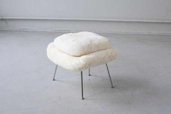 Womb Chair and Ottoman in Fluffy White Fabric by Eero Saarinen, 1948, Set of 2-IXA-1787025