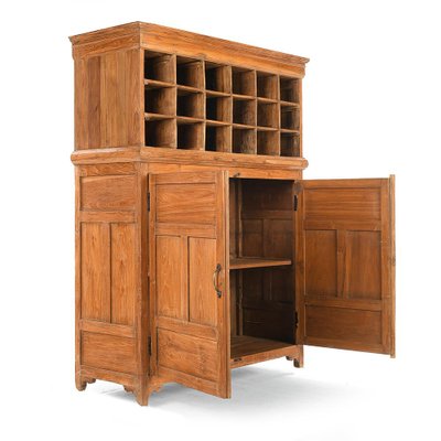 Wooden Hotel Furniture with 18 Lockers and Cupboard-NQ-625174