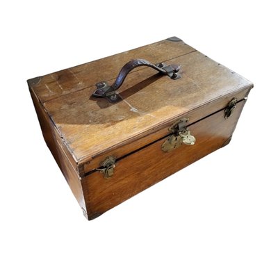 Wooden Trunk with Locks-TCS-1816730