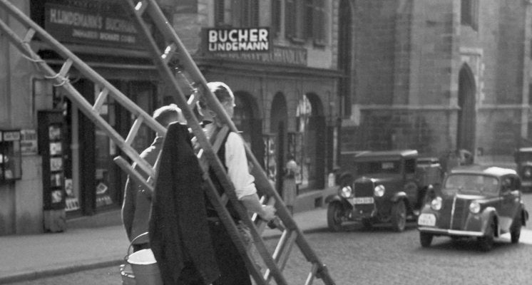 Workers Crossing the Street, Stuttgart Germany, 1935-DYV-988159