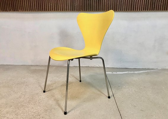 Yellow Danish Series 7 Stackable Model 3107 Dining or Desk Chair by Arne Jacobsen for Fritz Hansen, 1955-JP-948897