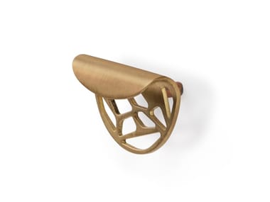 ATLAS CM3009 - Brass furniture handle by Pullcast