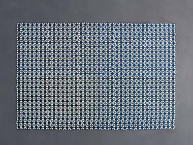 LOOM - Handmade rug with geometric shapes by Paola Lenti