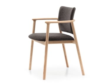 LORD 22 - Ash chair with armrests by Very Wood