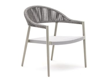 CLEVER LOUNGE - Garden stackable powder coated aluminium easy chair with armrests by Varaschin