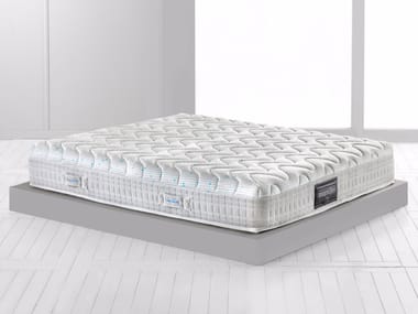 MAGNISTRETCH 12 - Washable Thermoregulator mattress with removable cover by Magniflex