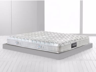 MAGNISTRETCH 9 - Washable Thermoregulator mattress with removable cover by Magniflex
