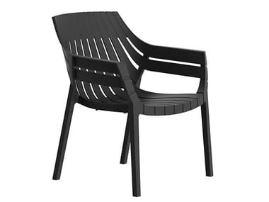 SPRITZ - Garden polypropylene easy chair with armrests by Vondom
